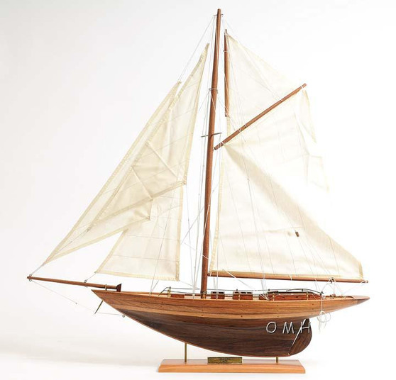 Pen Duick Yacht Model - Small "Y033"