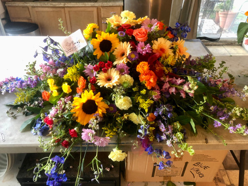 CELEBRATION OF LIFE CASKET SPRAY CELEBRATION OF LIFE CASKET SPRAY