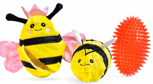 Starts as a Queen Bee, chew and work on it for awhile and you have an bee, continue with play and becomes a prickly ball! Starts as a Queen Bee, chew and work on it for awhile and you have an bee, continue with play and becomes a prickly ball!