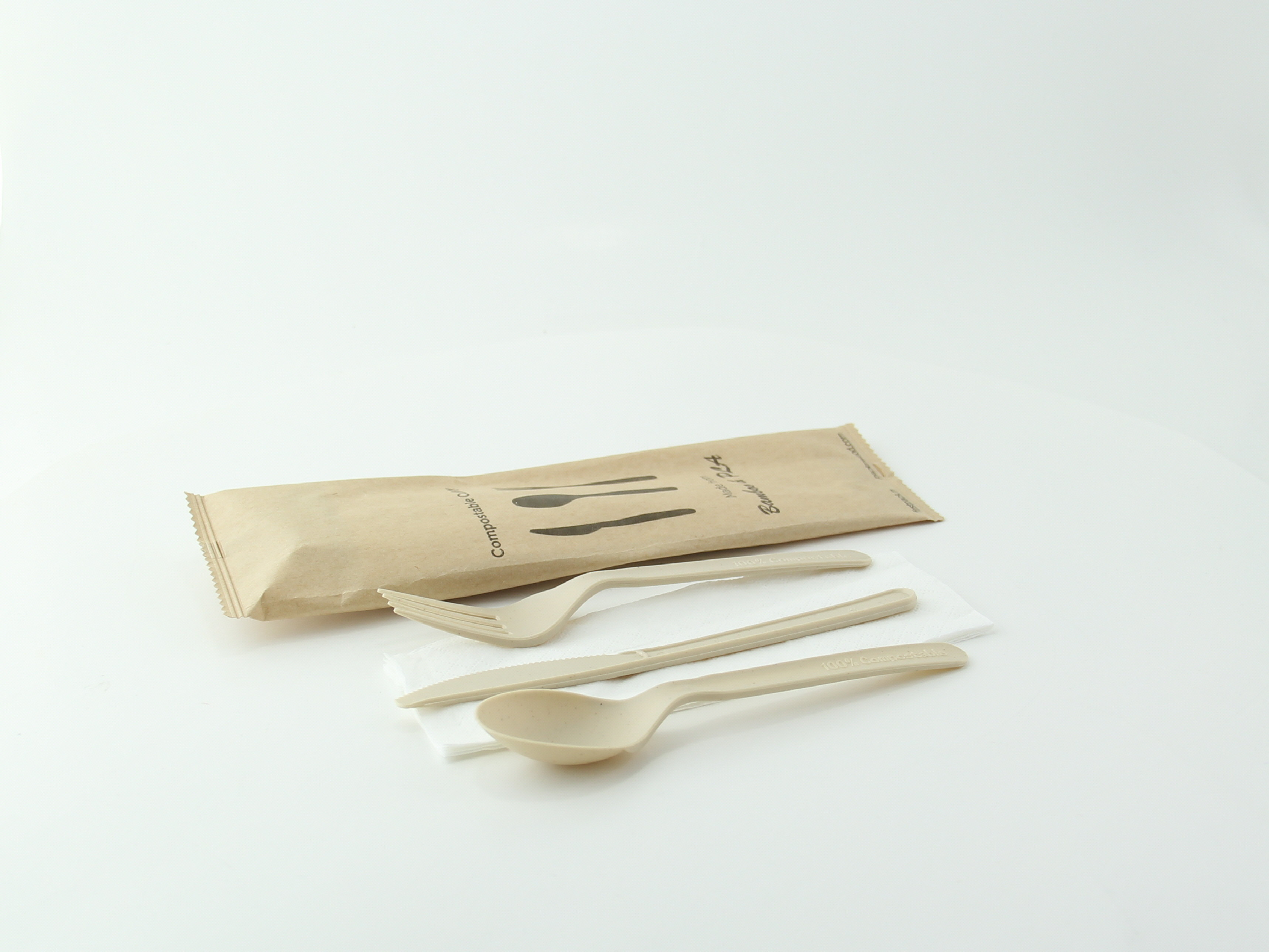 HUSKLY Reusable stand up cutlery kit (knife, fork, spoon ) beige