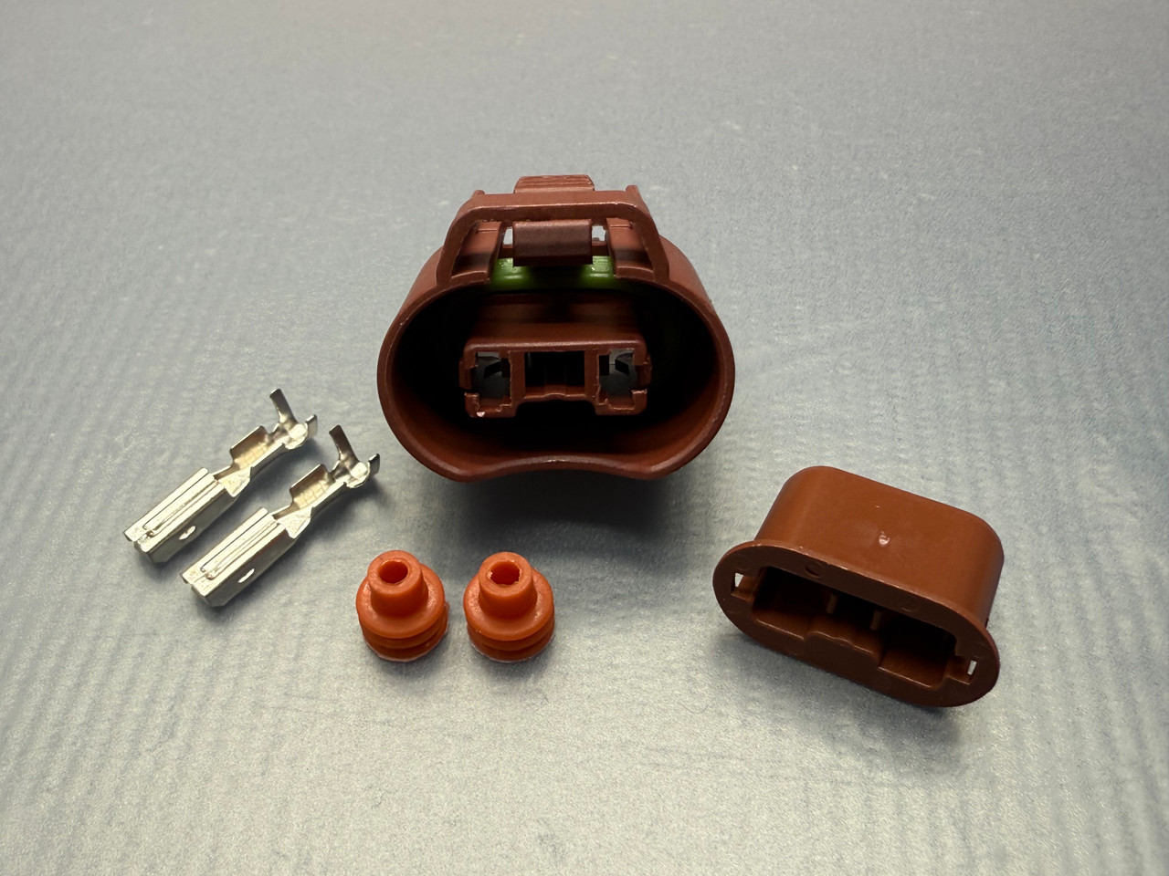 Almanzar Motorsports 9006 Headlight bulb connector