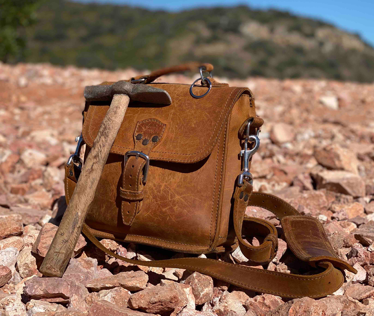 saddleback tobacco patina Dave's Deals Indiana Leather Satchel