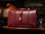 High quality lifestyle image of the Taylor leather Duffle bag