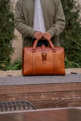 High quality tan full grain leather Dave's Deals Spurgeon Briefcase - English Tan interior view - Saddleback Leather
