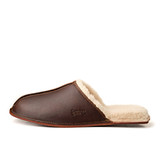 High quality side of the dark brown sheepskin slippers made of full grain leather and sheepskin. Made by Saddleback