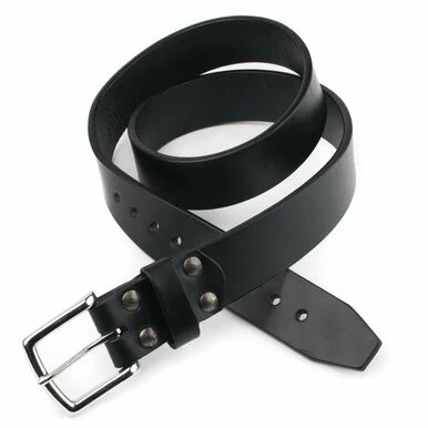 High quality black full grain Dave's Deals Old Bull Leather Belt - Black - 36 front view - Saddleback Leather