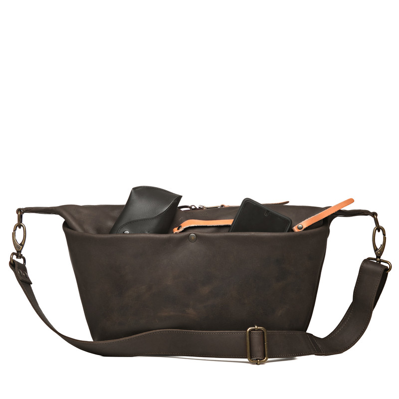 High quality the back view of the London Leather Sling in black