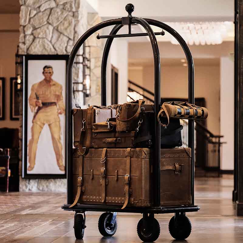 These antique travel trunks let people travel in perfectly