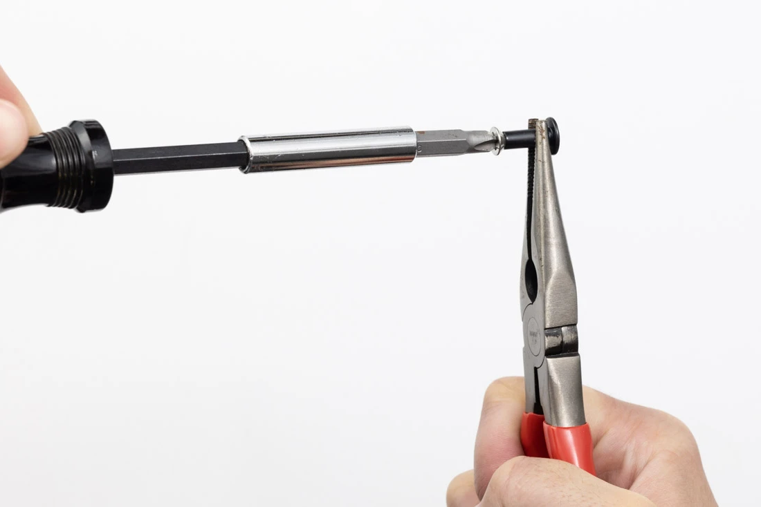 Photo of screw fully tightened into post.