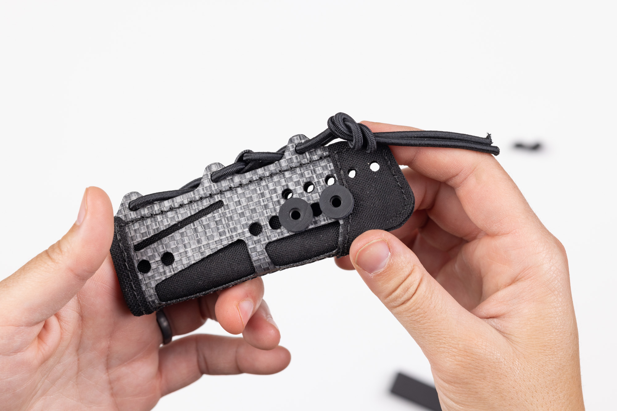 Ascent pouch with IWB belt clip - illustration