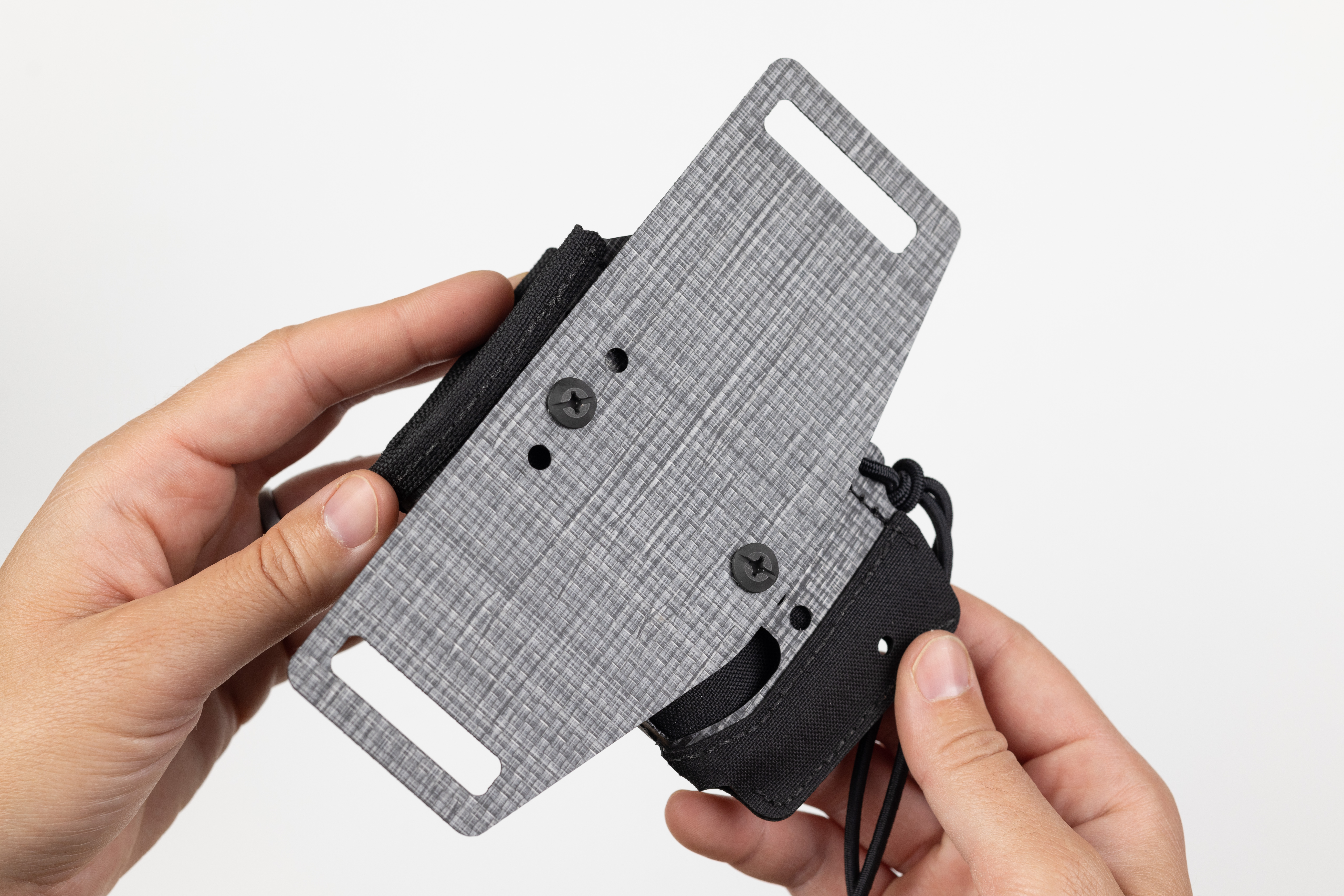 Ascent pouch with IWB belt clip - illustration
