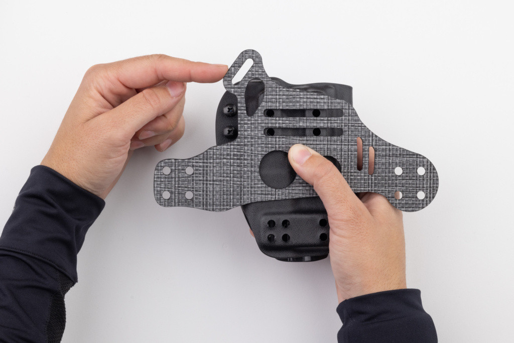 Photo of leg leash tab on gen 1 Light Bearing Enigma (discontinued).