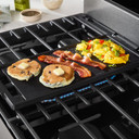 Whirlpool® 30-inch Smart Gas Range with True Convection, Steam/Self Cleaning, Rapid Preheat 5.3 CuFt Capacity WFGS7530RZ