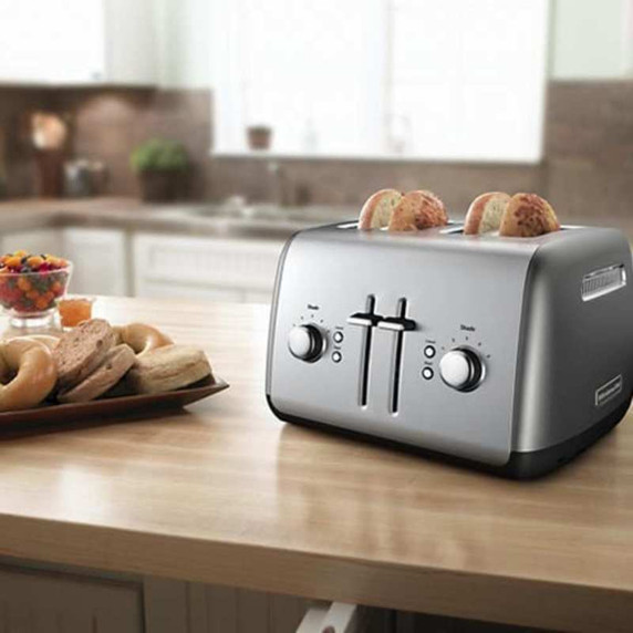 KitchenAid® 4-Slice Toaster with Manual High-Lift Lever KMT4115CU