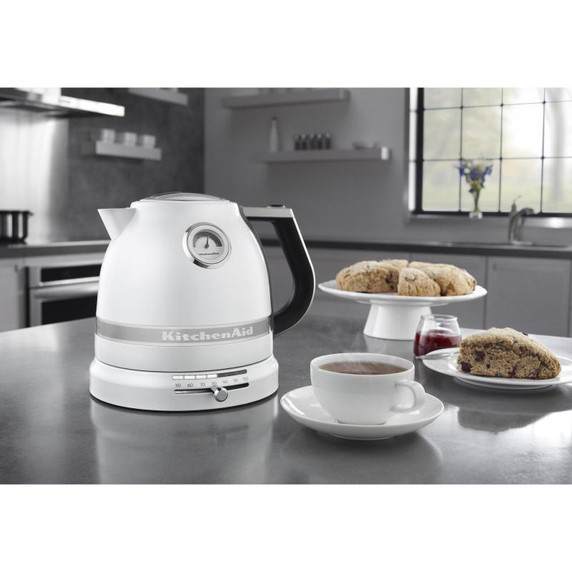 Kitchenaid® Pro Line® Series Electric Kettle KEK1522FP