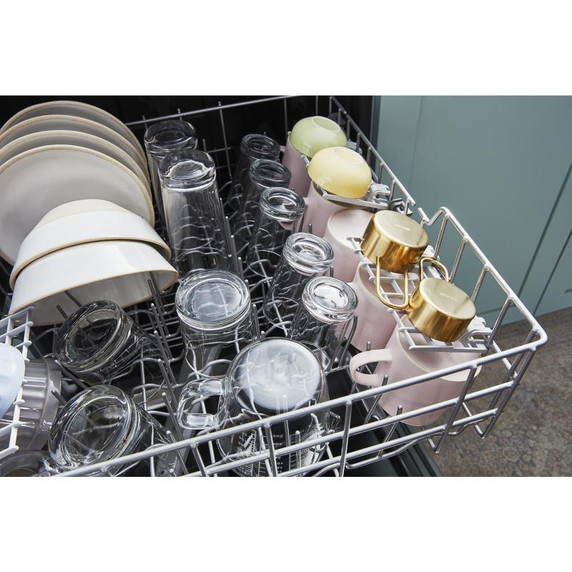 Whirlpool® Quiet Dishwasher with Boost Cycle and Pocket Handle WDP540HAMZ