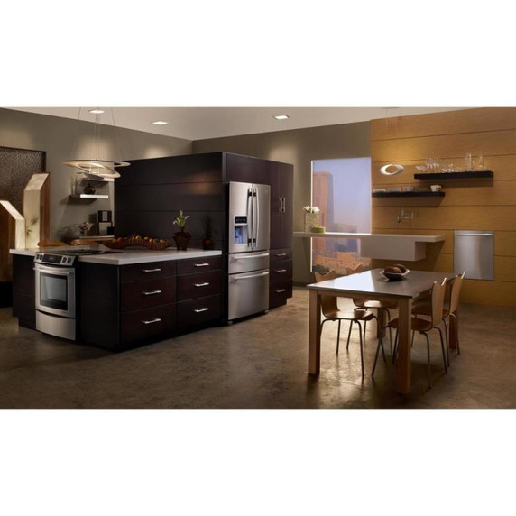 Whirlpool® 28-inch Wide Top-Freezer Refrigerator - 16.6 Cu. Ft. WRTX5328PM