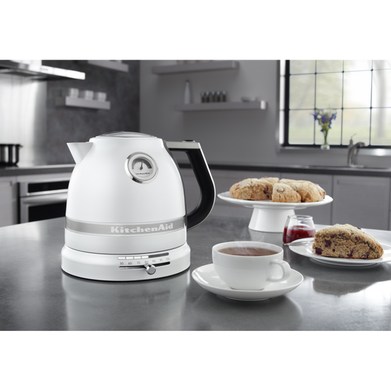 Kitchenaid® 1.5 L Pro Line® Series Electric Kettle KEK1522FP