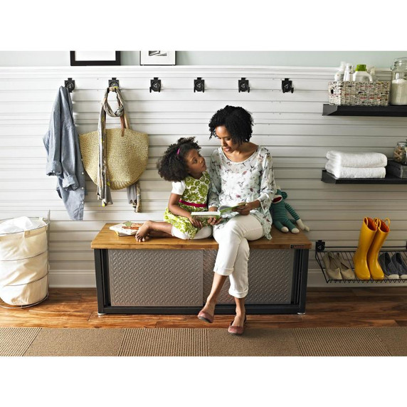 Gladiator® 30" (76.2 cm) Solid Shelf GAWA30SFRG