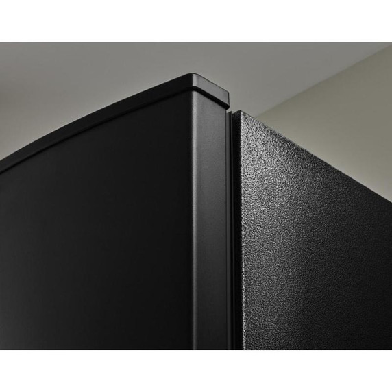 Gladiator® 17.8 Cu. Ft. (0.50 m³) Upright Freezer GAFZ30FDGB