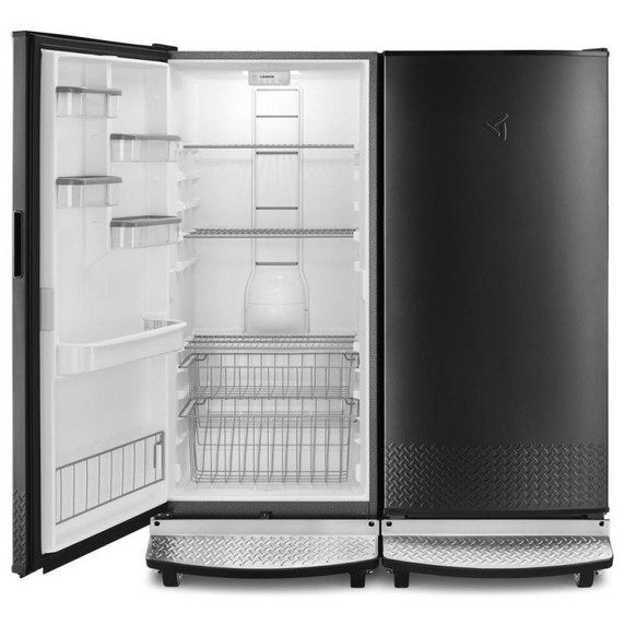 Gladiator® 17.8 Cu. Ft. (0.50 m³) Upright Freezer GAFZ30FDGB