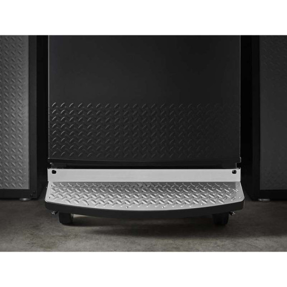 Gladiator® 17.8 Cu. Ft. (0.50 m³) Upright Freezer GAFZ30FDGB
