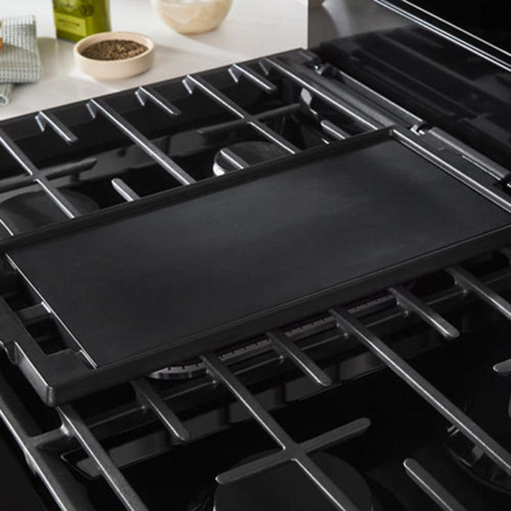 Whirlpool® 30-inch Smart Gas Range with True Convection, Steam/Self Cleaning, Rapid Preheat 5.3 CuFt Capacity WFGS7530RB
