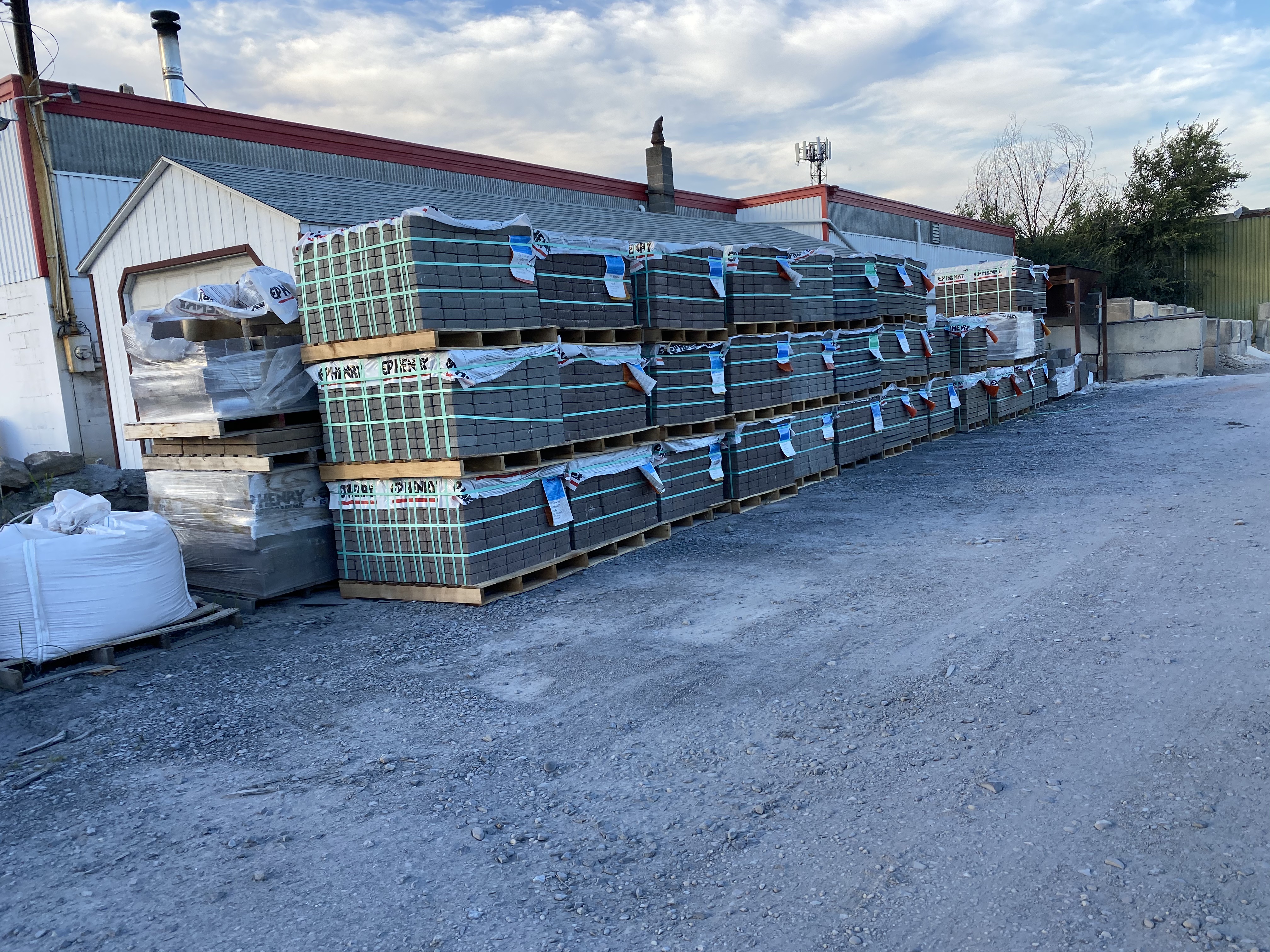 pallet of old towne cobble 