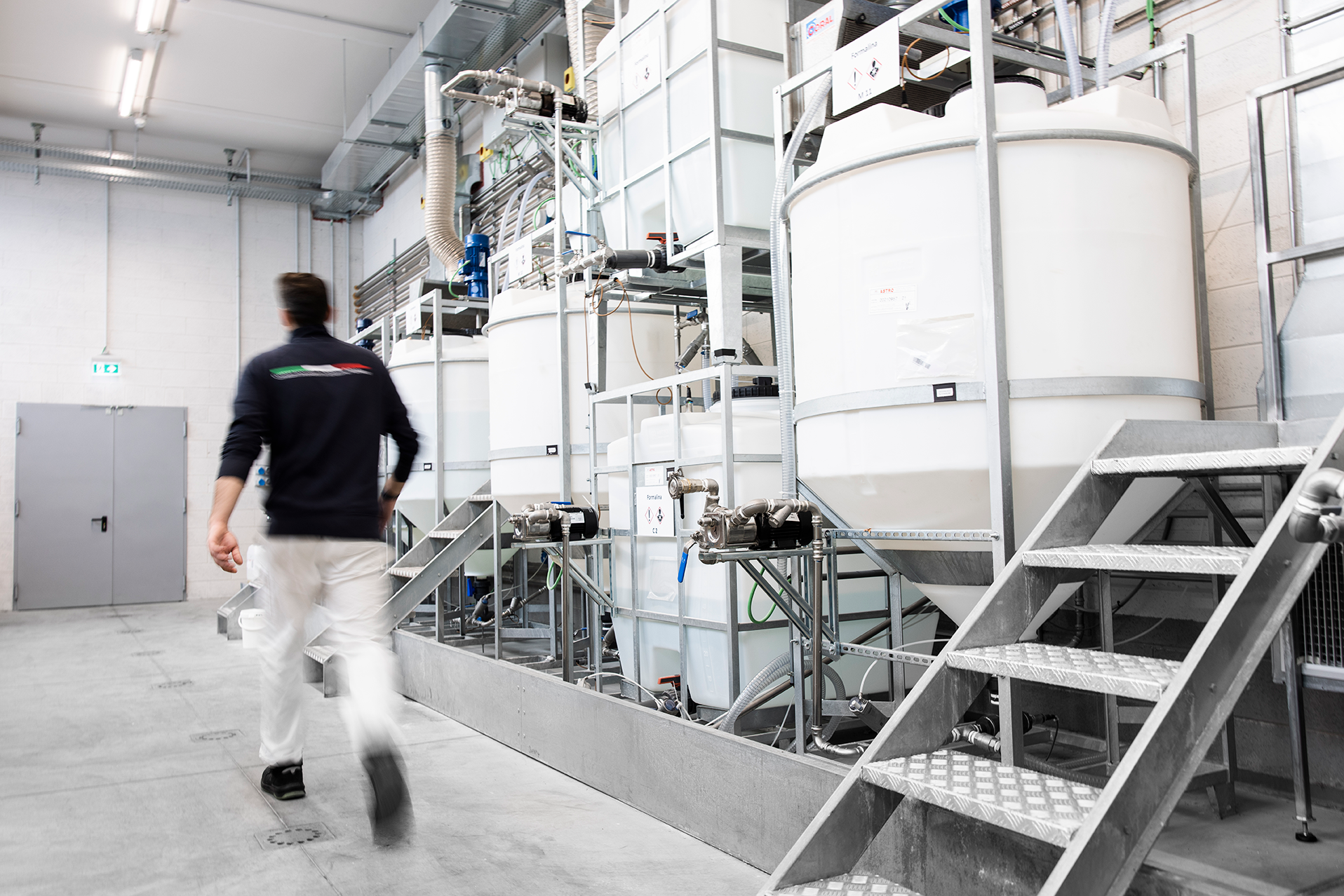 <p><span style="font-size: 10pt;">REAGENT TANK FARM</span></p>