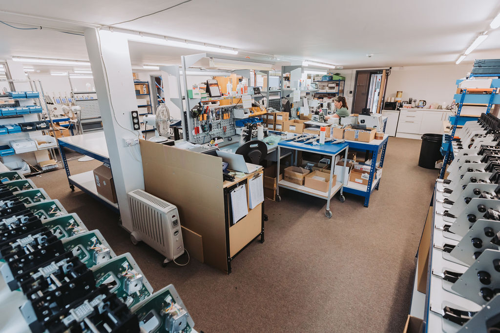 <p><span style="font-size: 10pt;">EQUIPMENT ASSEMBLY</span></p>