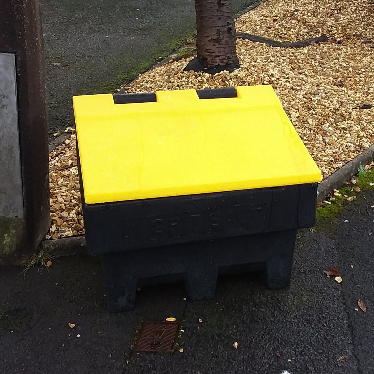 storage bin yellow lid