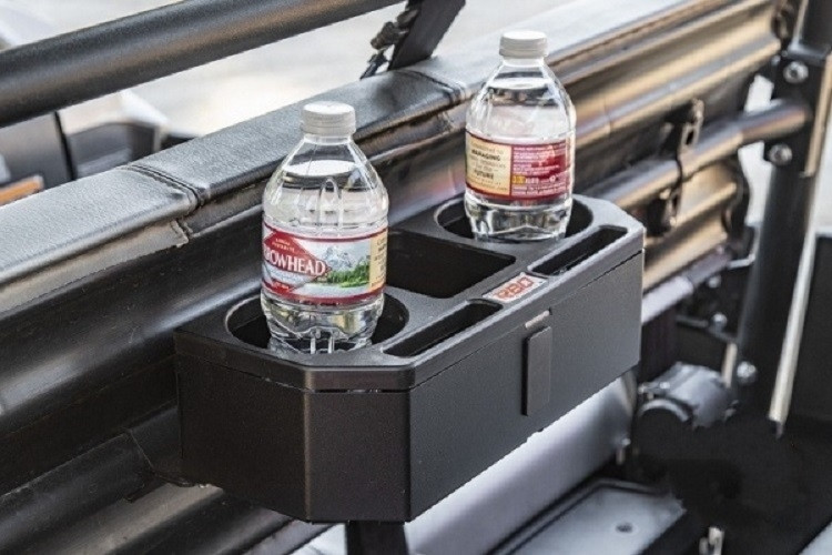 FCRB オーガナイザー CFMoto UForce / ZForce Mount Drink Holder Console by Razorback