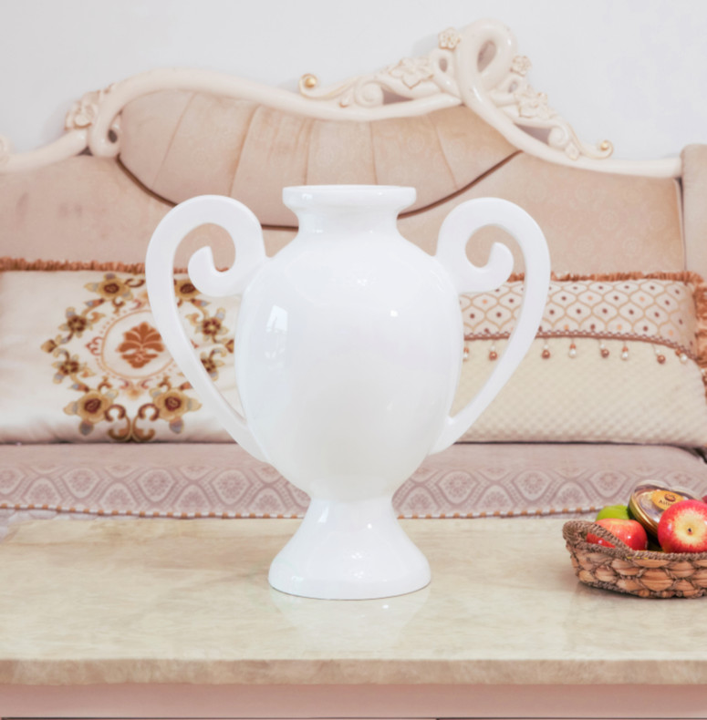 How to choose a vase for interior decoration