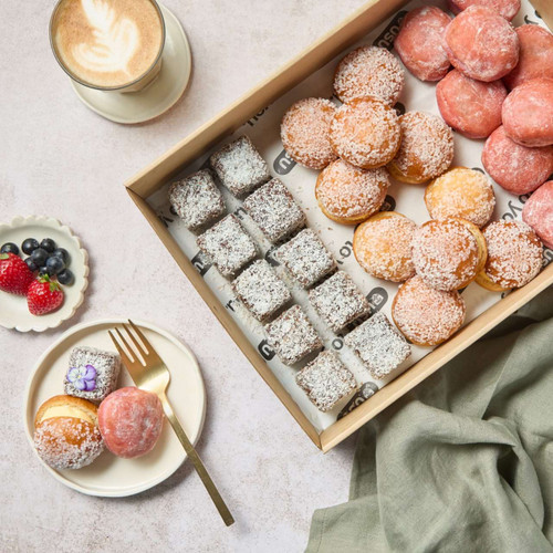 Petite Sweet Box