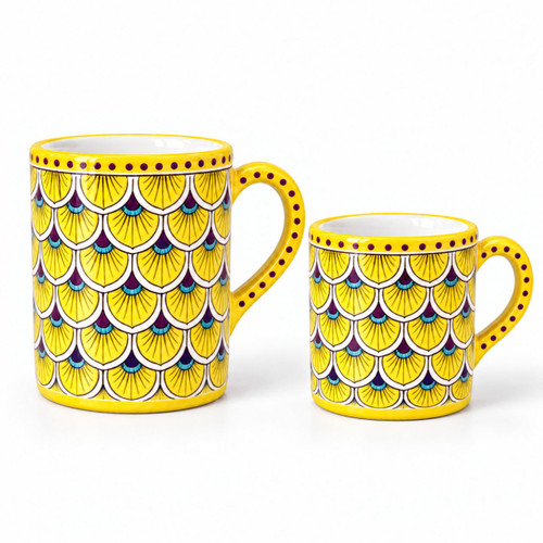 Peacock Yellow Traditional mug, peacock feather scale pattern in yellow – hand-painted Italian majolica coffee mug, Deruta pottery made in Italy
