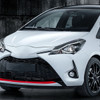 2018-2019 Toyota Yaris Hatchback H16 Fog Lights Kit (Chrome Housing/Clear Lens)