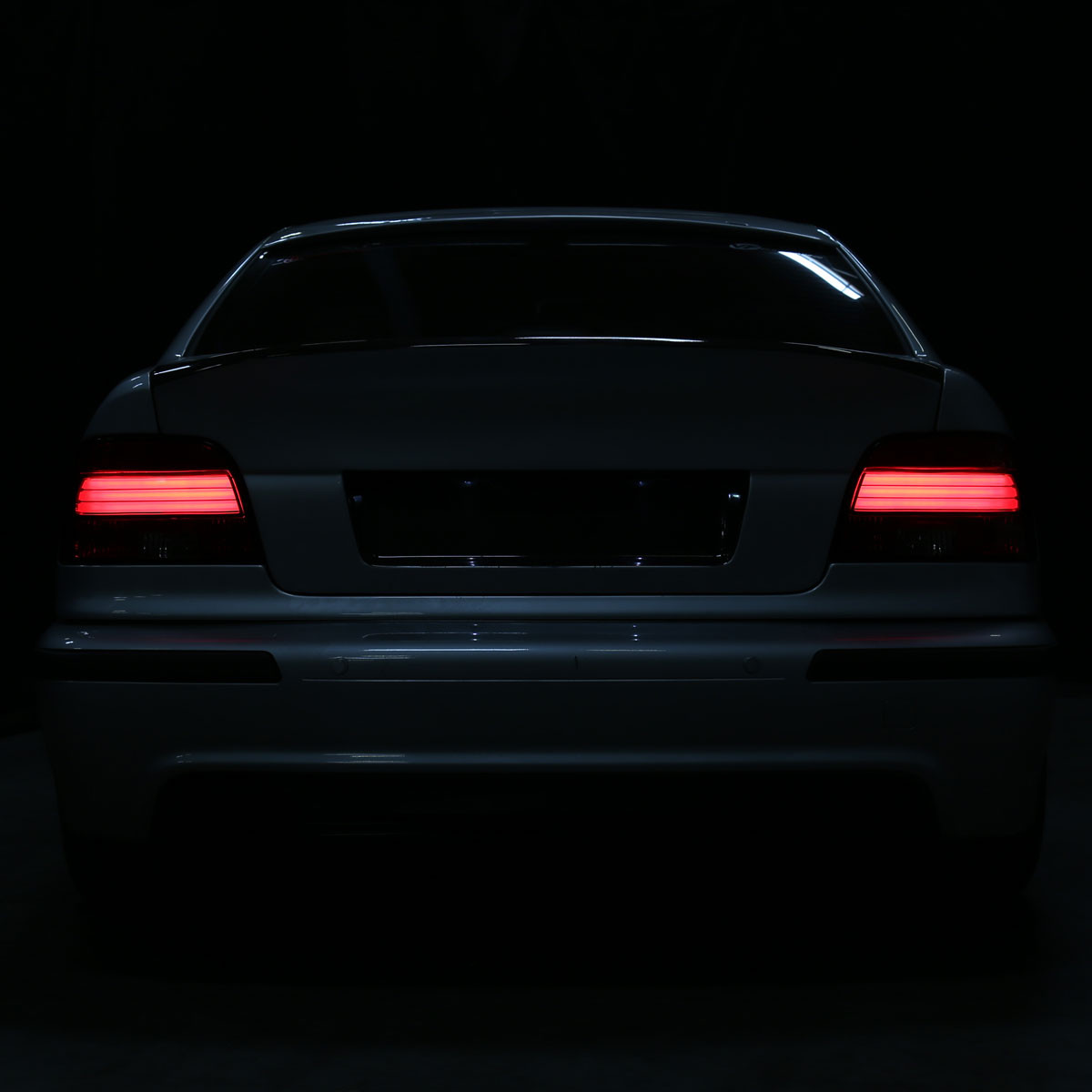 2001-2003 BMW E39 5 Series Sedan LED Tail Lights (Chrome Housing