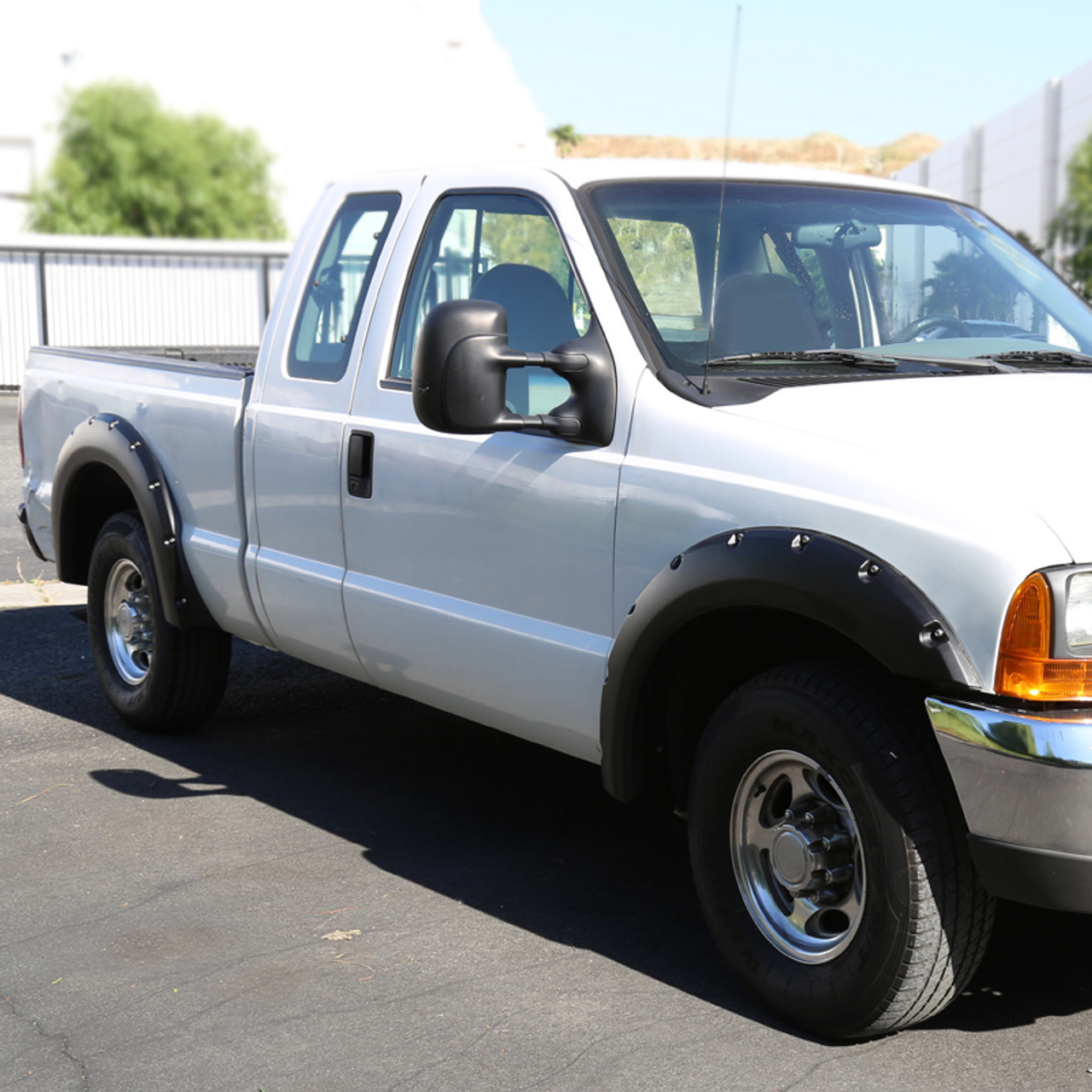 1999-2007 Ford F-250/F350 SuperDuty Smooth Rivet Style Fender