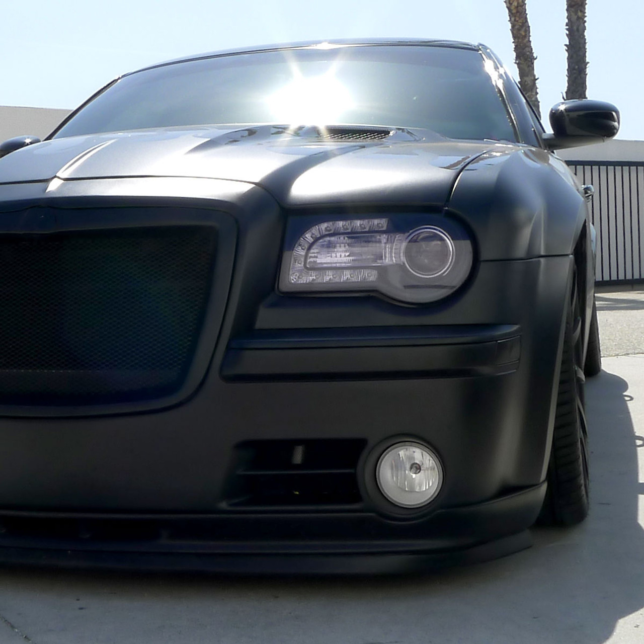 2005-2010 Chrysler 300 Projector Headlights w/ LED Light Strip