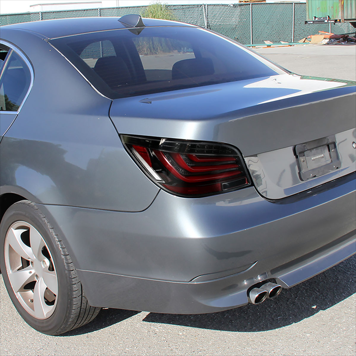 2004-2007 BMW E60 5 Series Sedan LED Tail Lights (Jet Black