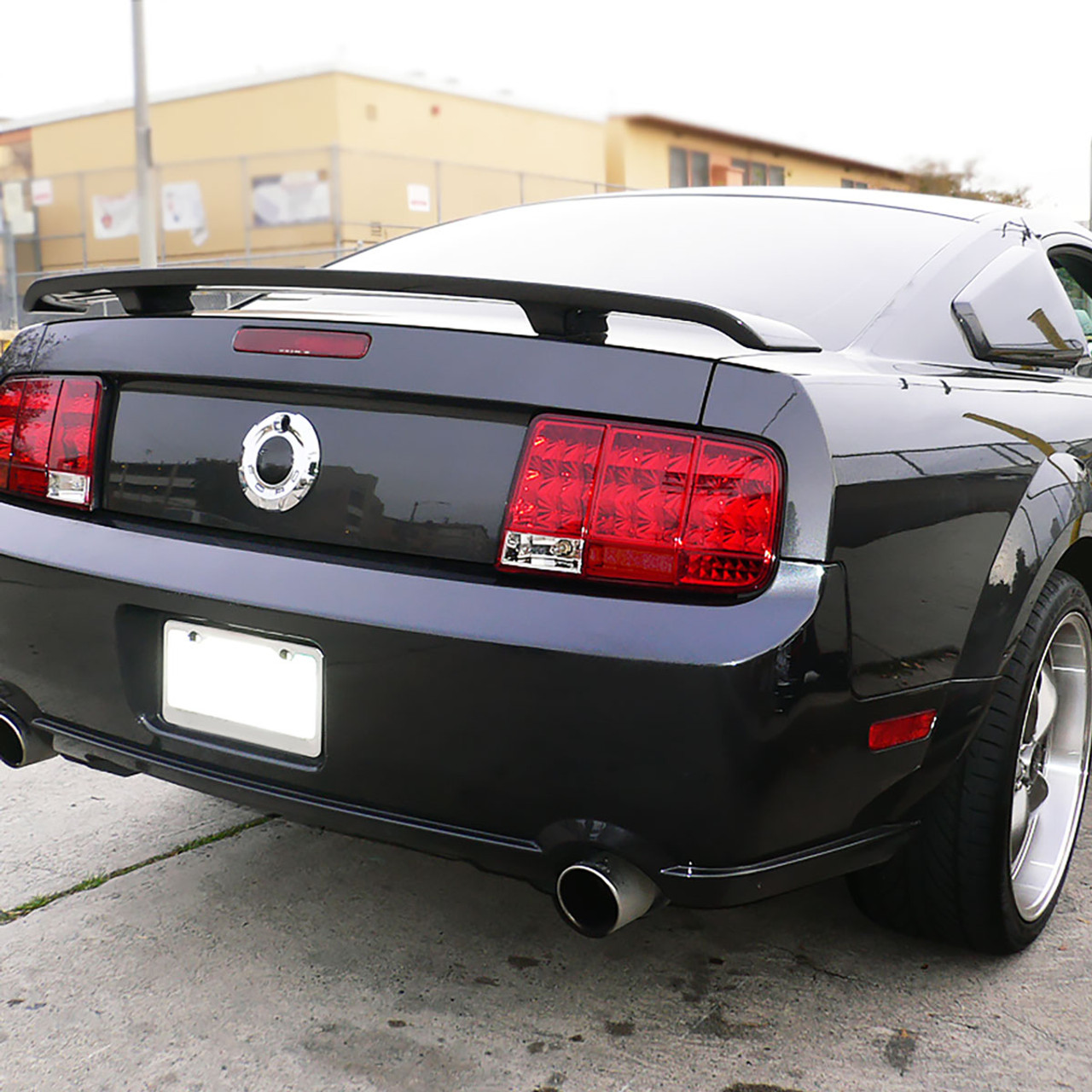 2005 mustang tail lights