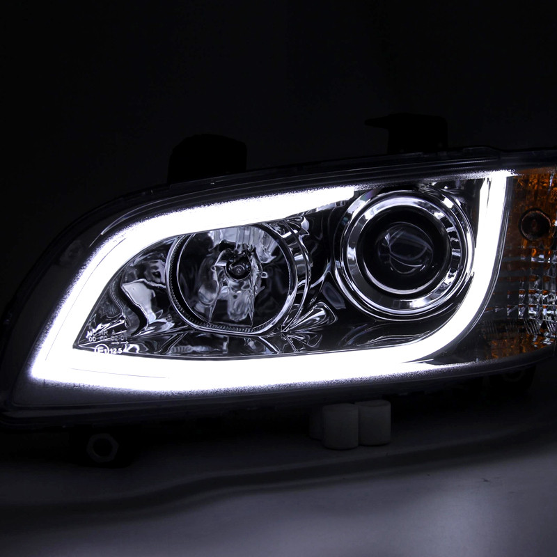 2008-2009 Pontiac G8 LED Bar Projector Headlights (Chrome Housing