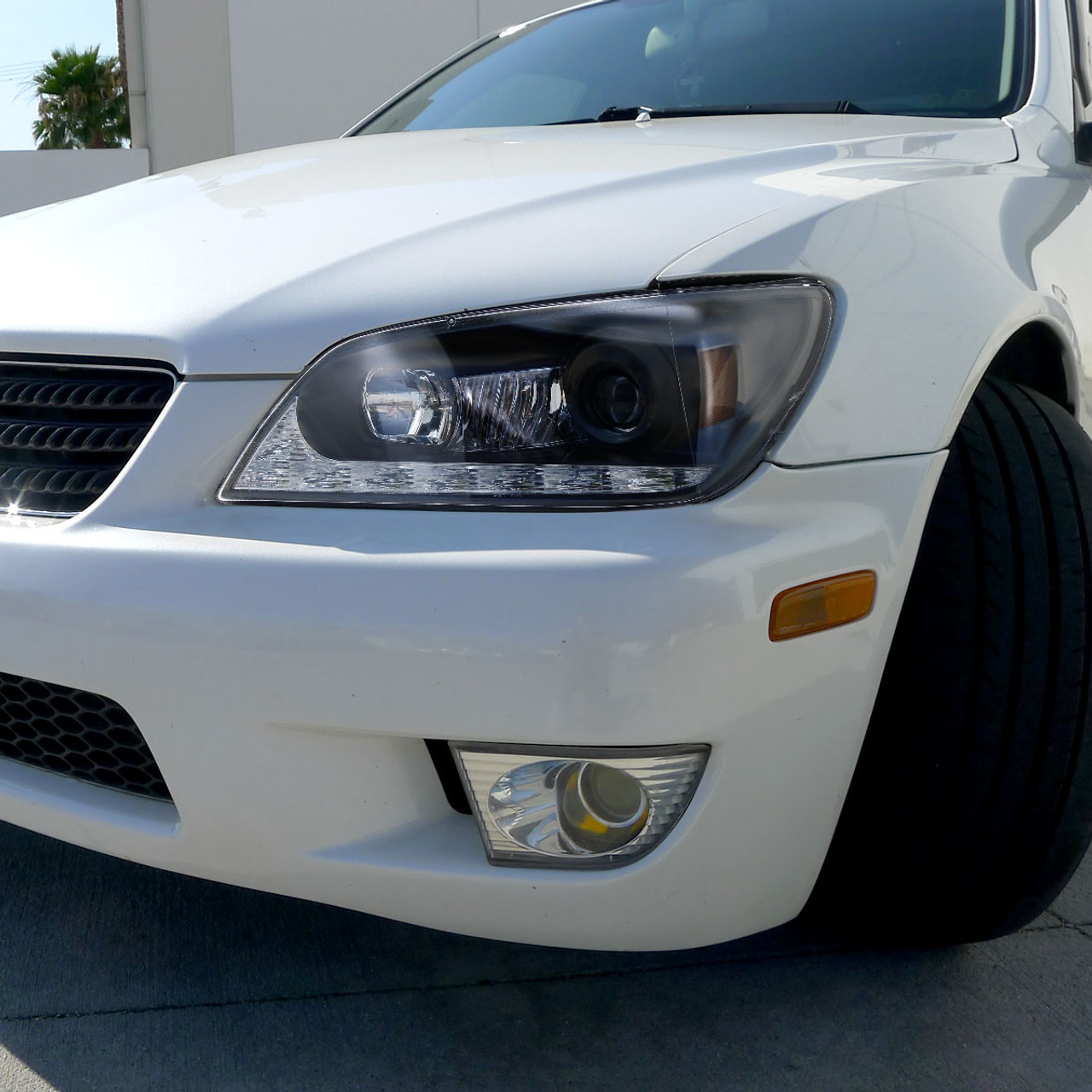 2001-2005 Lexus IS300 Projector Headlights w/ LED Light Strip