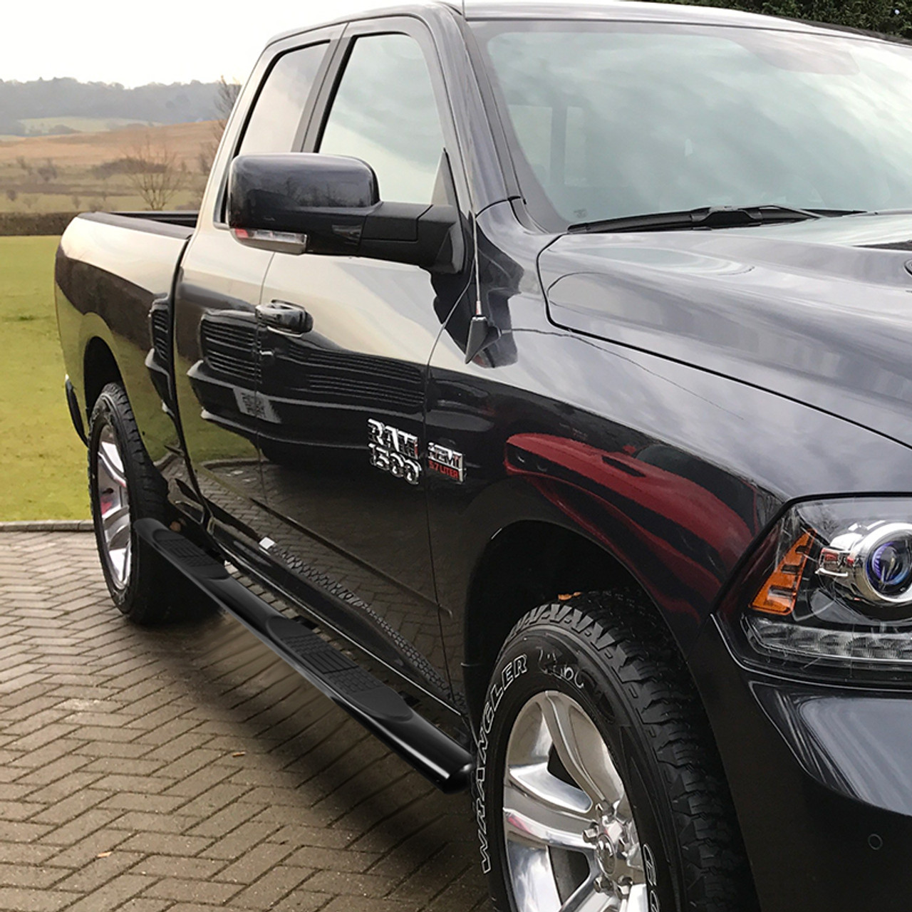 2009-2018 Dodge RAM 1500 / 2019-2021 Dodge RAM Classic Quad Cab 4 Black  Stainless Steel Side Step Nerf Bars - Spec-D Tuning