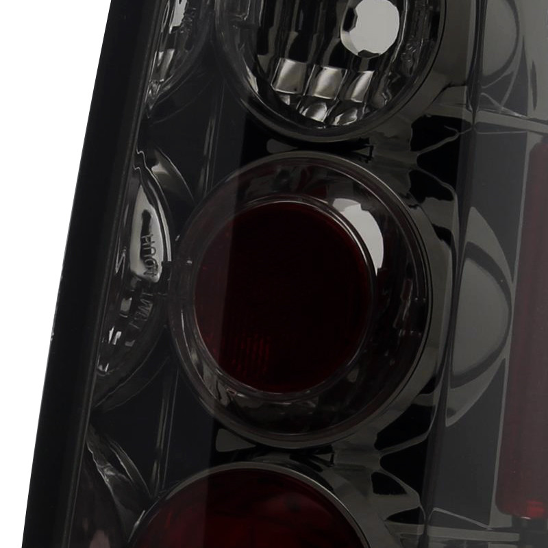 2005-2014 Nissan Frontier/ 2009-2012 Suzuki Equator Tail Lights