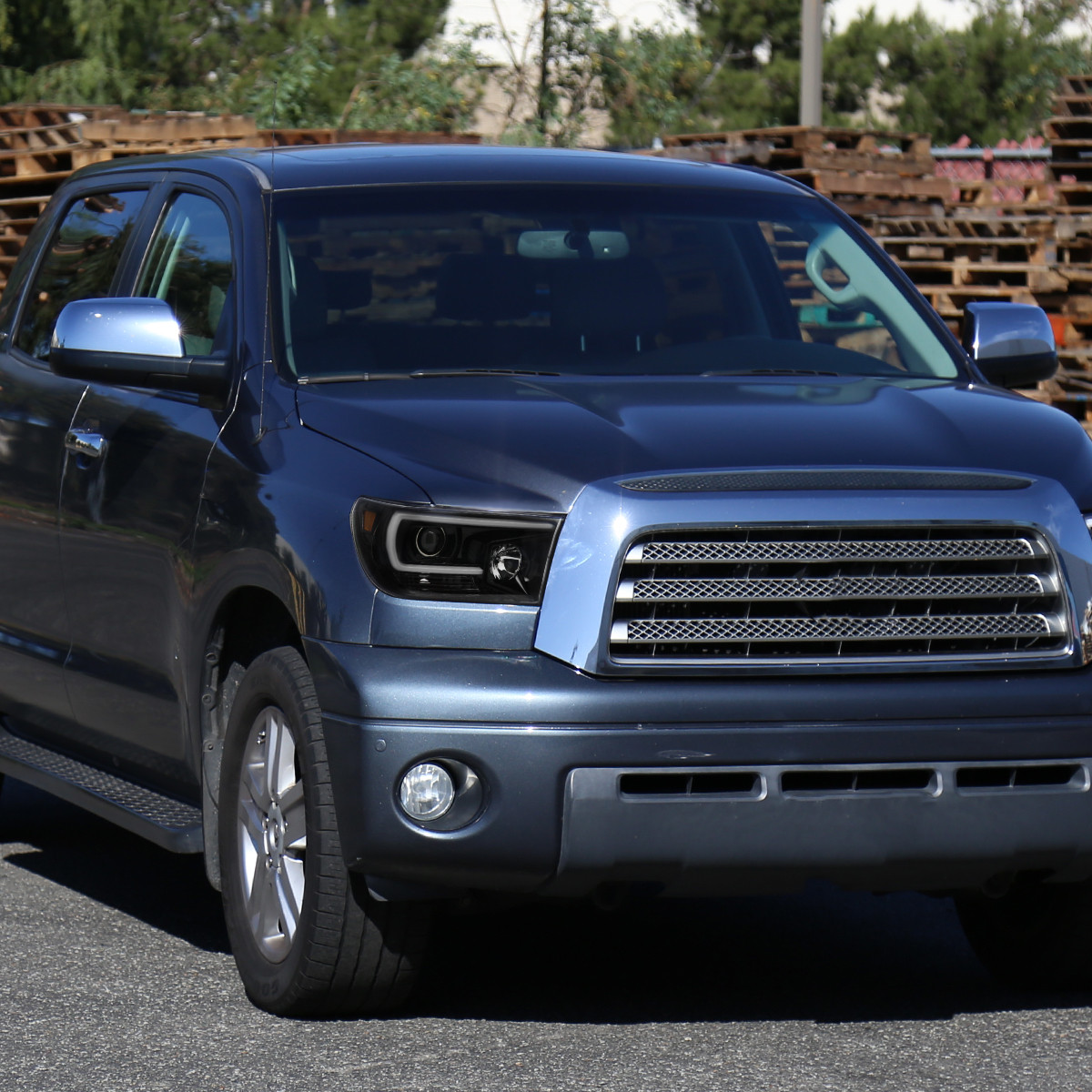 2007-2013 Toyota Tundra/ 2008-2017 Sequoia LED C-Bar Projector
