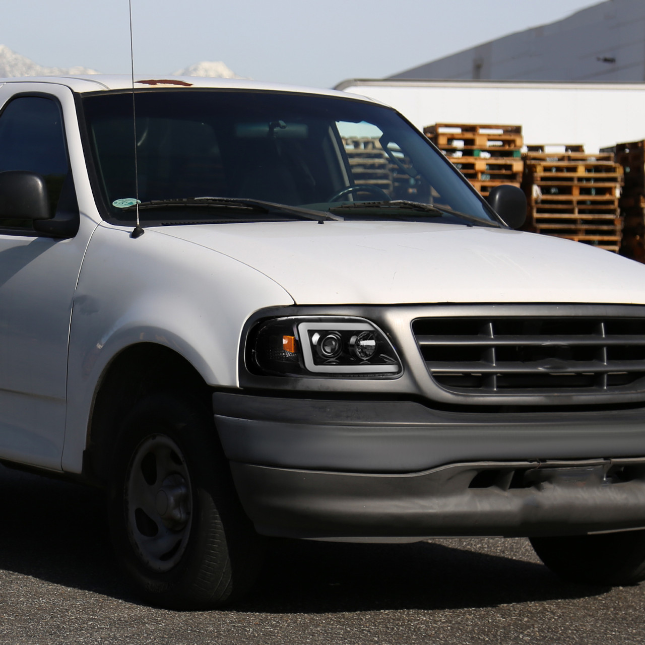 1997-2004 Ford F-150 / 1997-2002 Expedition LED C-Bar Projector