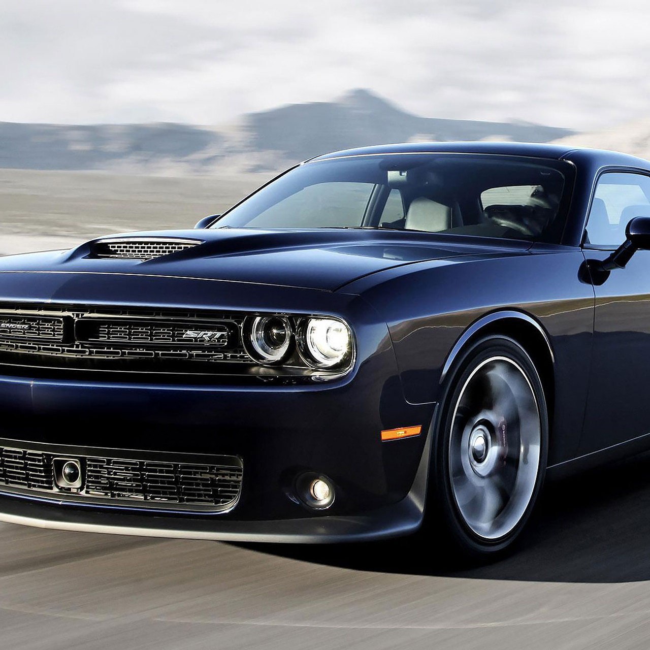 速達メール便送料無料 USヘッドライト Dodge RGBW Xenon Challenger