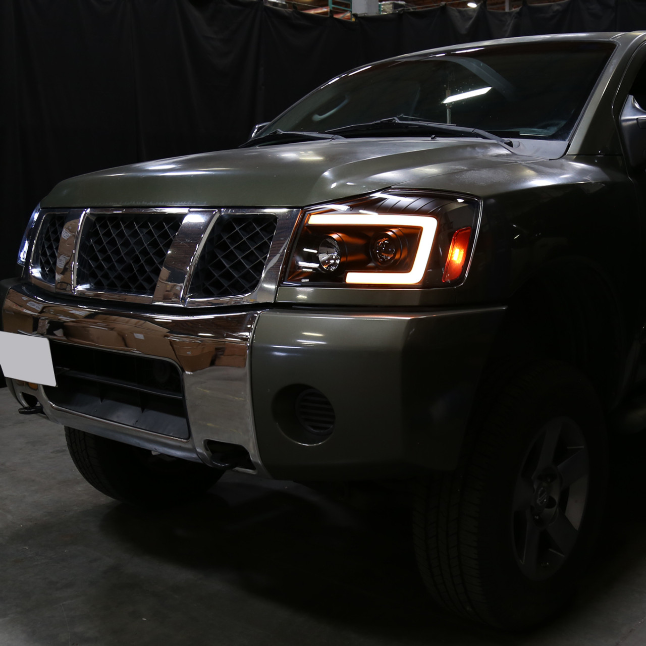 2004-2015 Nissan Titan / 2004-2007 Armada LED C-Bar Projector