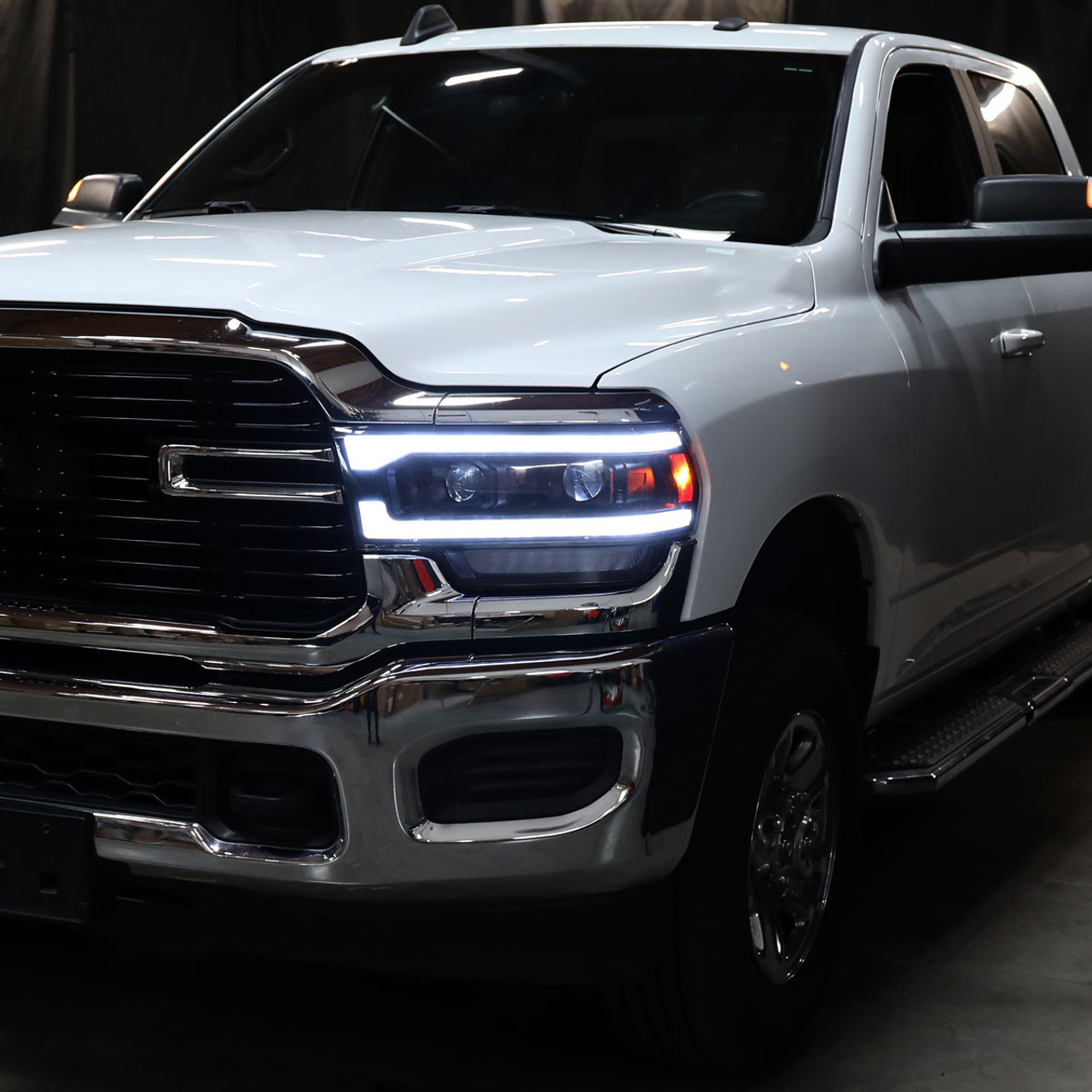 Spec-D Tuning Special Edition Arctic White Sequential LED Signal Dual  Projector Headlights Compatible with 2019-2022 Dodge Ram 2500/3500/4500,  Left + Right Pair Headlamps Assembly : Automotive 